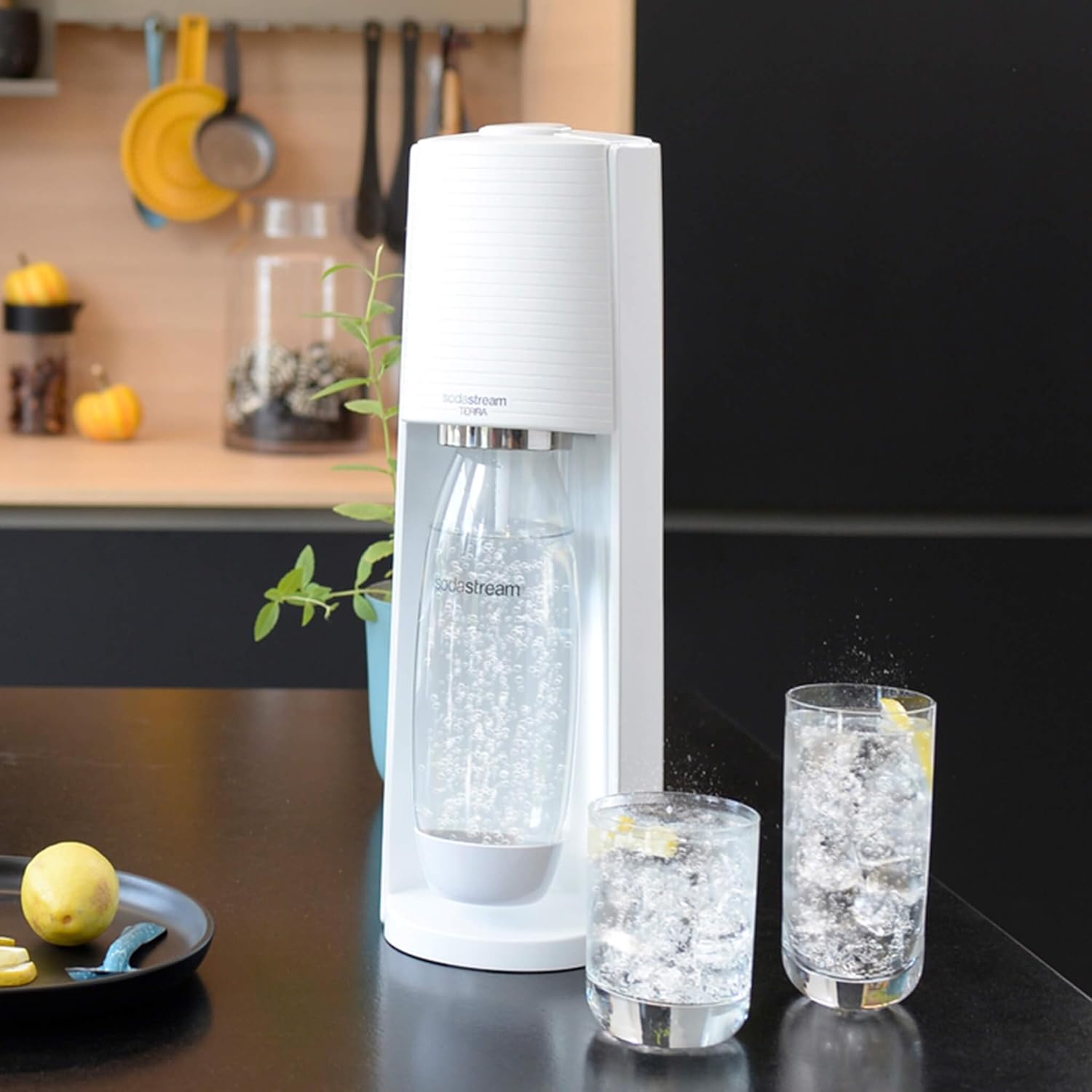 Výrobník perlivej vody Sodastream Terra biela + fľaša SodaStream Fuse 1 l + bombička 1